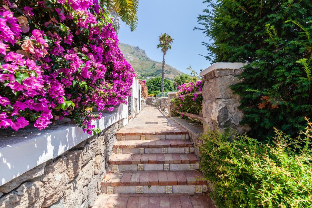 Villetta Con Giardino Esclusivo Di 1000 Mq, Piscina, Tennis, Calcio, Bocce Forio di Ischia Екстериор снимка