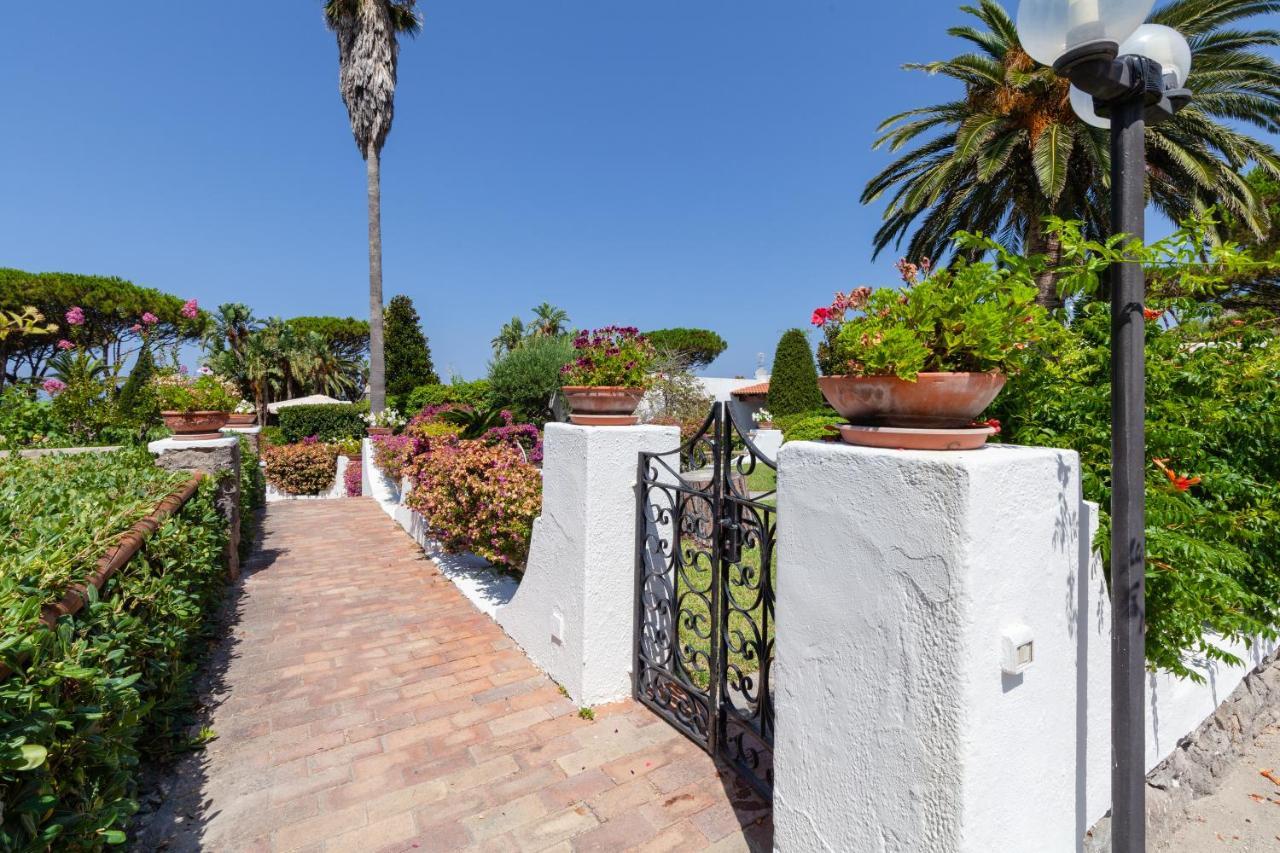 Villetta Con Giardino Esclusivo Di 1000 Mq, Piscina, Tennis, Calcio, Bocce Forio di Ischia Екстериор снимка