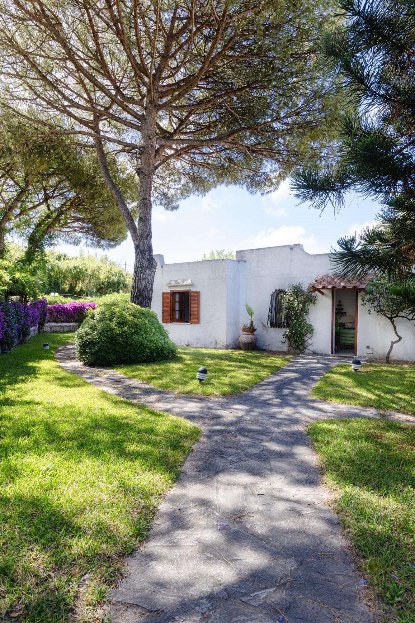 Villetta Con Giardino Esclusivo Di 1000 Mq, Piscina, Tennis, Calcio, Bocce Forio di Ischia Екстериор снимка