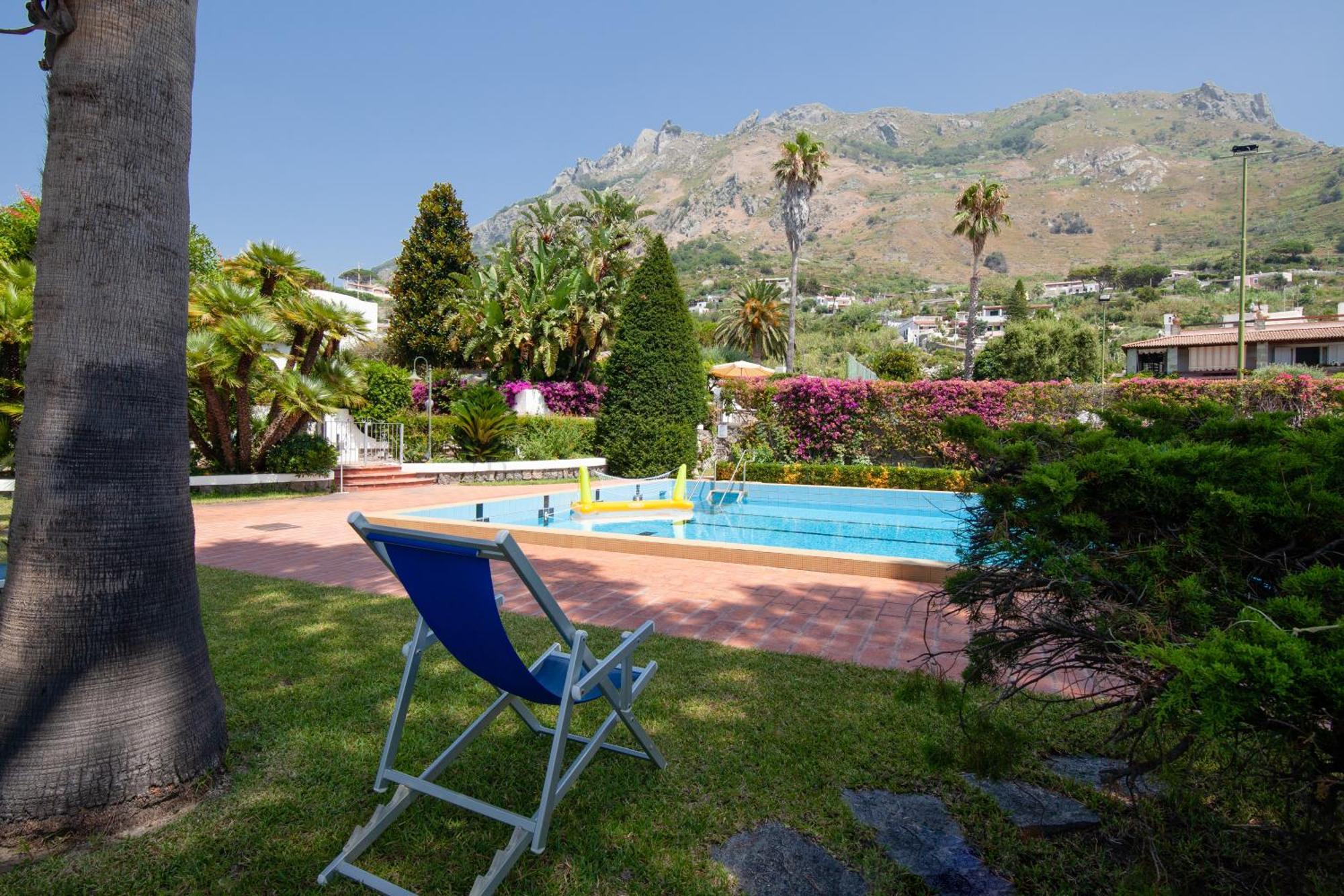 Villetta Con Giardino Esclusivo Di 1000 Mq, Piscina, Tennis, Calcio, Bocce Forio di Ischia Екстериор снимка