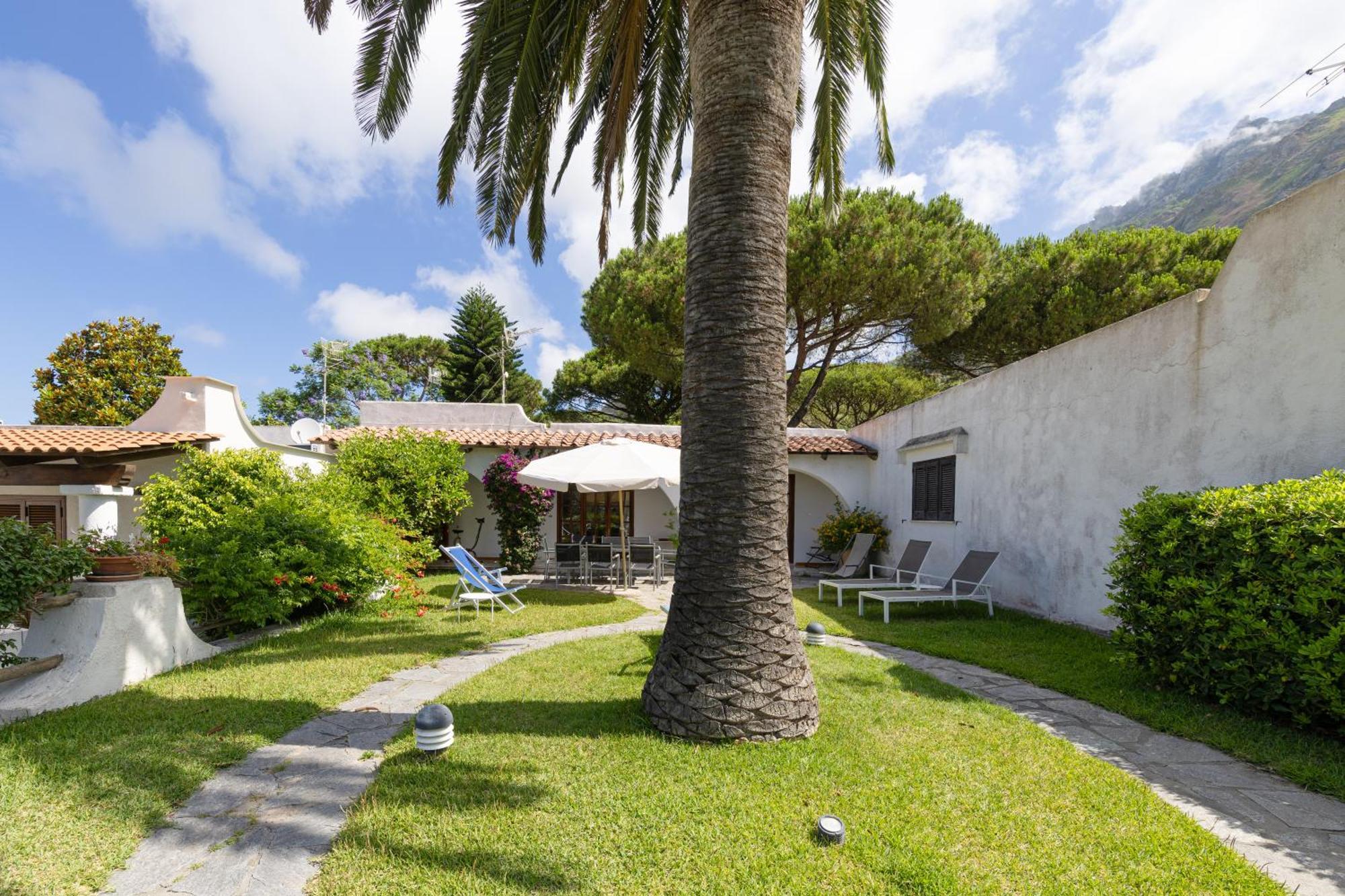 Villetta Con Giardino Esclusivo Di 1000 Mq, Piscina, Tennis, Calcio, Bocce Forio di Ischia Екстериор снимка